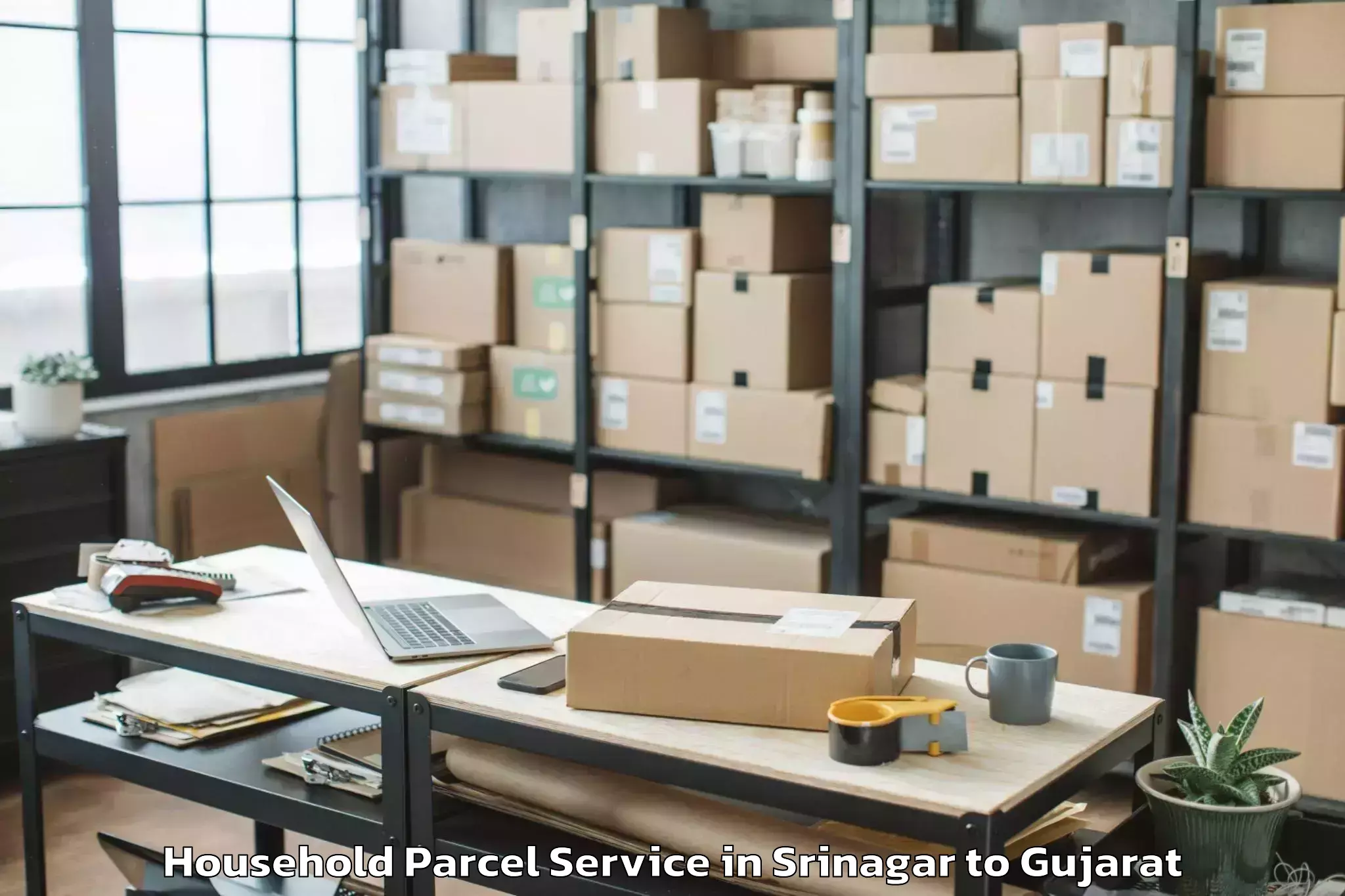 Book Srinagar to Jamjodhpur Household Parcel Online